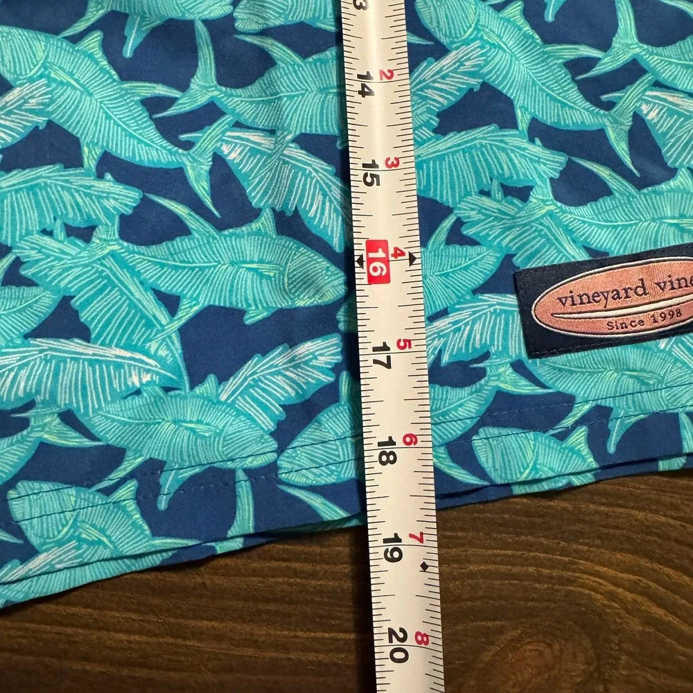 Vineyard Vines Board Shorts Mens 2XB Blue Full Graphic Leafs Fishes Floral Beach
